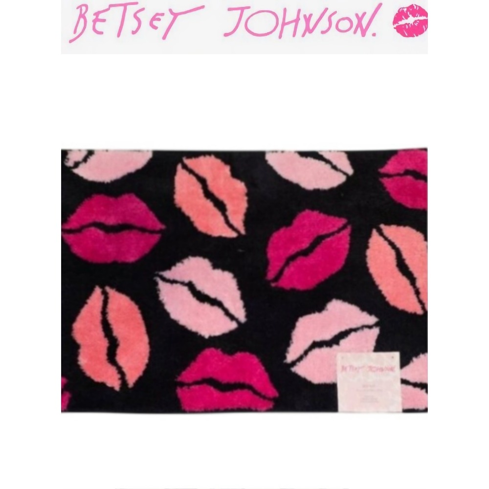 Betsey Johnson Lips Skid Resistant Bath Rug